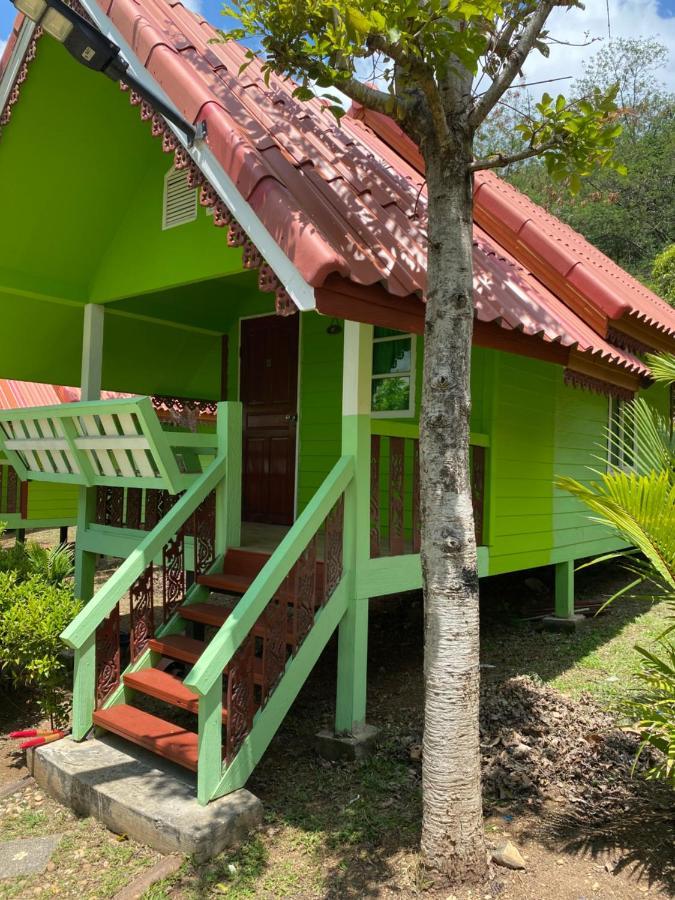 บ้านเรือนไท มวกเหล็ก Ban Ruenthai Muaklek Exterior photo