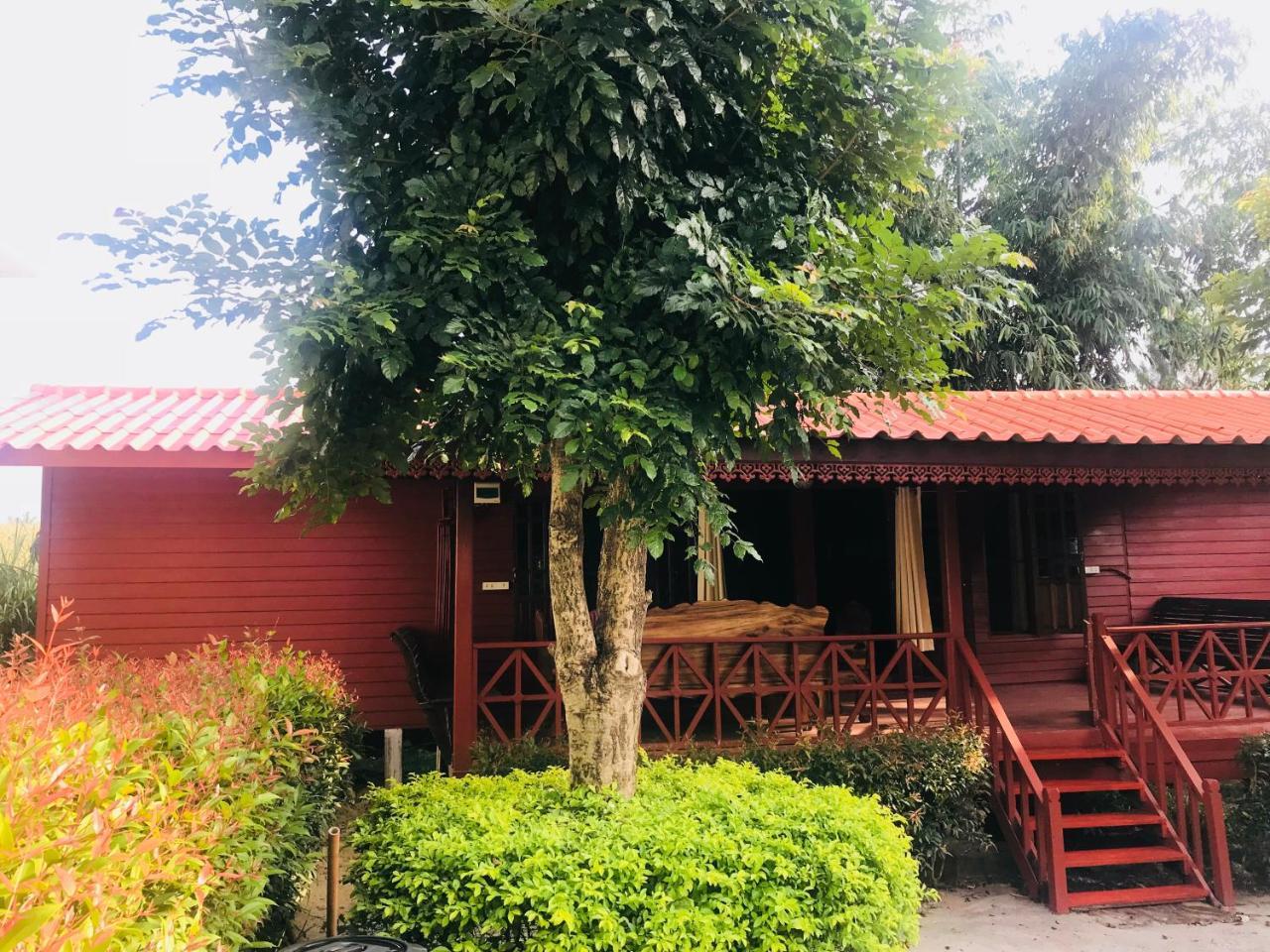บ้านเรือนไท มวกเหล็ก Ban Ruenthai Muaklek Exterior photo